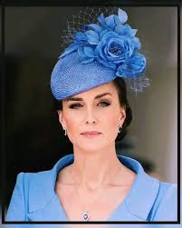 Gorgeous, beautiful, stunning, sleek, elegant, striking, chic, and all  class!!!! There are probably dozens more adjectives I could use, if I had a  Thesaurus handy… Kate is just like her elegant mother-in-law,