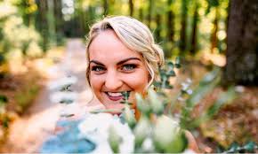 Them eyesssss 😍 Bride- Maggie Watts Photographer- Jessica Leighanne