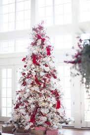 Maybe you would like to learn more about one of these? 25 Absolutely Stunning White Christmas Tree Decorating Ideas