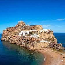 Seither ist der peñón de vélez de la gomera eine halbinsel, die eigentlich aus zwei halbinseln besteht, und von marokko durch die mit 85 metern kürzeste landgrenze der erde getrennt. Penon De Alhucemas Bild Von Penon De Velez De La Gomera Melilla Tripadvisor