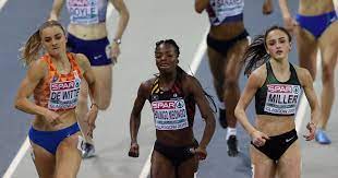 Een wit verticaal lijntje op de. Ek Indoor Atletiek Maudens Achtste In Vijfkamp Bolingo Plaatst Zich Met Nieuwe Recordtijd Voor Finale 400 Meter En Cheetahs Gaan Uit Hun Dak Ek Atletiek Hln Be