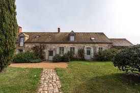 Renovation D Une Ancienne Ferme Dans La Campagne Francaise Planete Deco A Homes World En 2020 Vieilles Fermes Campagne Francaise Maison De Campagne Francaise