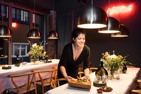 Standard — stándard, standarde, s.n. Aperitivo Kultur In Hamburg Willkommen Im Standard Das Fempower Magazin