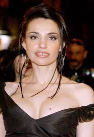 Jacquette was born circa 1730, in baud, 56150, morbihan, bretagne, france. Photos Beatrice Dalle J Ai Quasiment Frappe Tous Mes Fiances