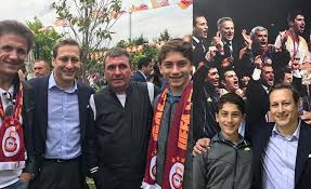 1974 yılında i̇stanbul'da dünyaya gelen burak elmas, ünlü iş adamı sezgin elmas'ın oğludur. Iste Galatasaray In Baskan Adaylari Son Durum