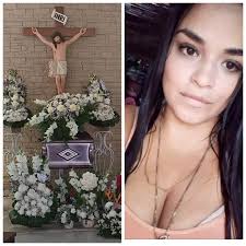 SantaCruz: En el salón velatorio...