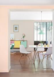 Quoi qu'il en soit, que vous soyez plutôt discrètes ou plus exubérantes, voici quelques inspirations pour repeindre votre salon ou votre votre salle à manger ! Peinture Couleur 14 Teintes Tendance Pour Tout Relooker Deco Peinture Interieur Salle A Manger Zen