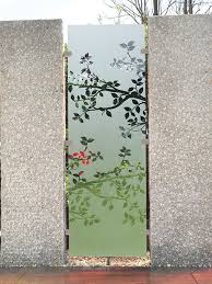 Gartenabtrennung ideen den holzzaun farbig neu gestalten der gute alte holzzaun ist eine traditionelle gartenabtrennung die wir alle kennen. Garten Abtrennung Glasdekore Teufel