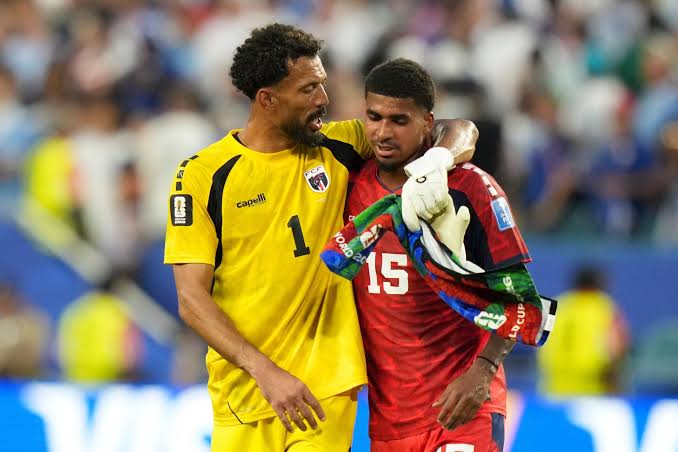 De 50 mil a 15 millones: la historia de Vozinha, el arquero de Cabo Verde  que se robó el Mundial - KCH FM