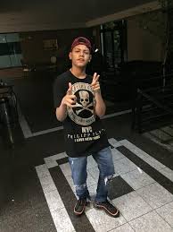 Mc vitinho ferrari and top songs that are popular on radio stations around the world now. Mc Vitinho Ferrari Oii Minhas Fas Facebook