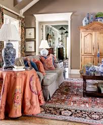 Using Blue And White Accessories To Accent Design Home And Studio Of Eric Ross Interiors Interior Living Room Decor Home Remodeling