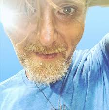 How to effectively flirt with someone?