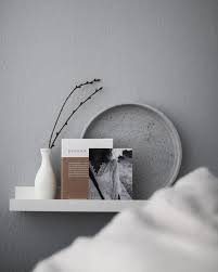 I Samarbete Med Rumbyangelica Ar Fortfarande Sa Svag For Betong Och Den Har Brickan Passar Att Ha Mest Ov Modern Decor Living Decor Minimalist Inspiration