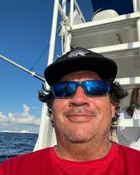 Aaron Benavides (@benaldos) • Instagram photos and videos