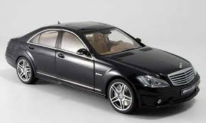 Mercedes S63 Amg Black Avec Ledersitzen Autoart Diecast Model Car 1 18 Diecast Model Cars Autoart Diecast Mercedes S63