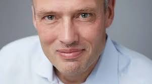 Nicole Bracy's Instagram, Twitter & Facebook