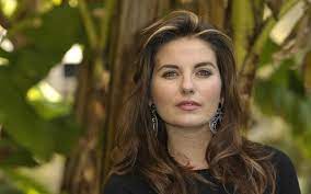 Vanessa gravina nasce e cresce a milano. Vanessa Gravina Una Milanese Adottata Da Roma Nord Vignaclarablog It