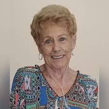 Karin Fontaine's Instagram, Twitter & Facebook