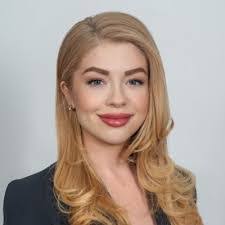 Sarah Bohn's Instagram, Twitter & Facebook