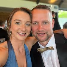 FLASHBACK TIME EYE SPY WITH MY LITTLE EYE..... 👀🔎 Here we go again.....  Can you spot yourself in this whole school photo taken in 2005???? Get  tagging and sharing and let's see