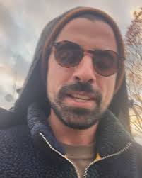 🌅🏔️ fim de tarde naquelas florestas de filme de terror