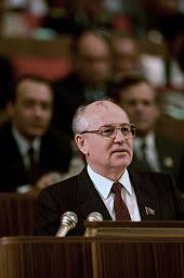 *free* shipping on qualifying offers. Mikhail Gorbatchev Wikipedia