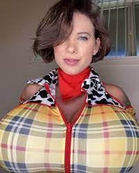 Brittany Elizabeth cosplay social media photos - The Boobs Blog 👀