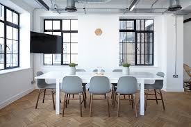 Ada banyak jenis tata letak kantor yang bisa anda pilih. Tipe Ruangan Kantor Yang Banyak Digunakan Di Indonesia Blog Karir Com