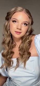 Прическа На Последний Звонок 2024 Волны