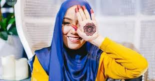 8 Gambar Sekitar Malam Berinai Mia Ahmad Sebelum Mendirinya Rumah Tangga Dengan Penjaga Gol Pasukan Jdt Mohd Izham Tarmizi Mehndi Designs Malam Pernikahan