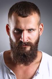 geheimratsecken erfolgreich kaschiert barber trends geheimratsecken barte und haare manner haarschnitt kurz