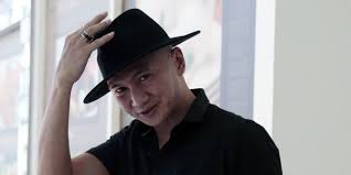 Usut punya usut, rupanya penyanyi anji memberi pengakuan tak terduga terkait kabar admin @lambe_turah yang ditangkap karena narkoba itu. Keegckxqesxmxm