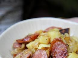 Poelee Aux Pommes De Terre Et Saucisse Fumee Recette Pomme De Terre Pomme Idee Legume
