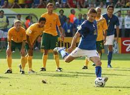 Berikut merupakan babak gugur dari piala dunia fifa 2006, yang berlangsung di jerman, 9 juni hingga 9 juli 2006. La Follia Western Del Calcio Di Rigore Replay Del 93mo Minuto Di Italia Australia 2006 Il Manifesto