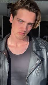 Bts with Patrick #photoshoot #booktok #authorsoftiktok #malemodel  #romanceauthor #bts #blueeyes