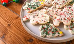 I went to alton brown for his sugar cookie recipe and the dough worked beautifully! Alton Browns Italian Christmas Cookies 65 Classic Christmas Cookie Recipes That Will Spread Holiday Cheer Food Network Canada Alton Brown 039 S Chocapocalypse Chocolate Cookies