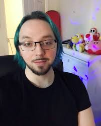 Trying to just get more viewers or even more ppl to stream with. Here's my  link follow me I'll send a follow right back !