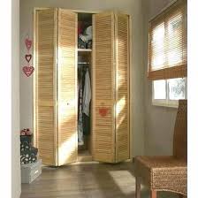Inspirant Veranda Collection De Porte De Placard Pliante Persienne En 2020 Porte Placard Pliante Porte Placard Persienne Porte Placard