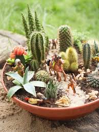 Cara membuat terrarium lebih lengkapnya bisa kamu ikuti tutorial berikut ini. 6 Langkah Mudah Menanam Kaktus Di Pot Mungil Rumah Dan Gaya Hidup Rumah Com
