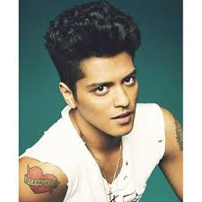 Emely Luna (@Emelylunamars)