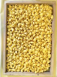 Ricetta Dei Tortellini Bolognesi Tradizione E Ricordi Di Casa Ricette Di Tortellini Ricette Tortellini Fatti In Casa