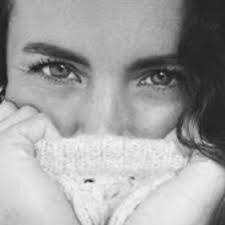 Caroline Bohn's Instagram, Twitter & Facebook