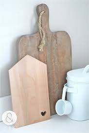 Now you can create your own with natural finishes. Broodplankje Huis Met Hartje Kitchen Interior Interior Design Photos Cozy Kitchen