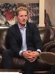 Il s'agit de la première année qui suit le changement de format de la saison régulière. Colorado Avalanche On Twitter Kyle Keefe Sat Down With Gabe Landeksog This Afternoon You Can Watch It On Altitude Tv During Opening Night And Avs 360 Https T Co Gk4jugxyn6