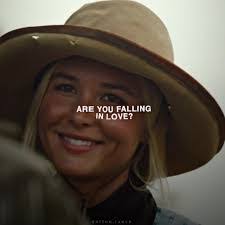 Lily Dutton's Instagram, Twitter & Facebook