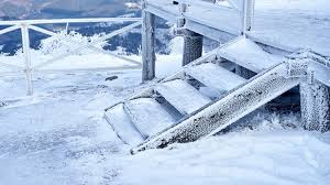 Perfect for decks, gazebos, terraces and other outdoor areas where the stairs are exposed to the elements. How To Keep Wooden Steps Ice Free 5 Easy Methods Pepper S Home Garden