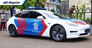 Model s, model x crossover and model 3 costs explained. Tesla Model 3 Joins Indonesian Police Fleet In Effort To Promote Evs Wapcar
