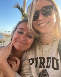 Taylor Comstock (@tayteetsx) • Instagram photos and videos