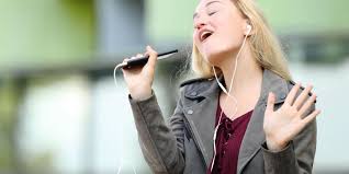 Learn how to sing or just use karaoke. 6 Free Karaoke Apps For Non Stop Singing On Your Android Joyofandroid Com