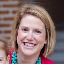 Kari Ring's Instagram, Twitter & Facebook